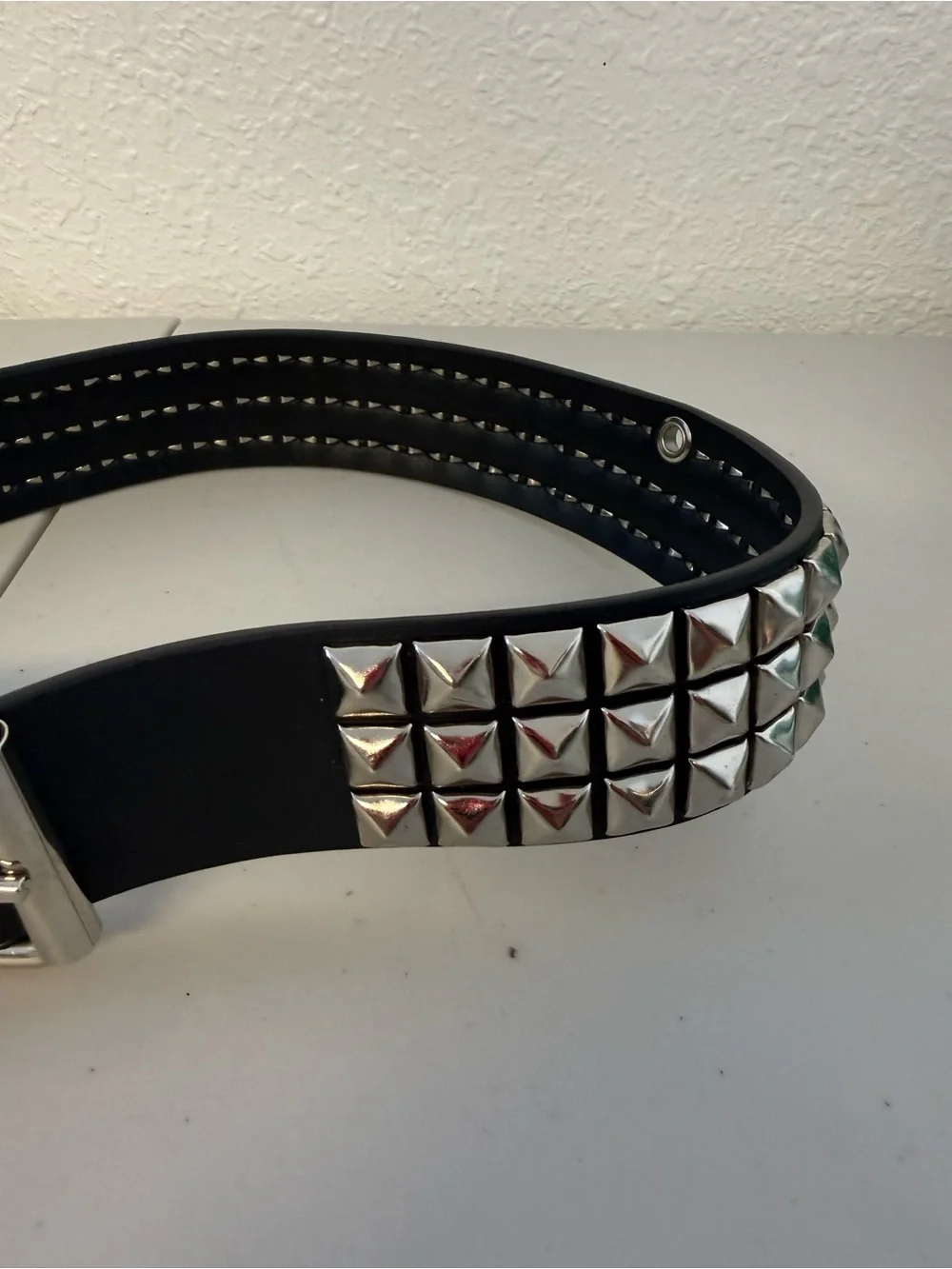Hot Topic Black Silver Pyramid Studded Belt Size 28 Punk Emo Goth Y2K